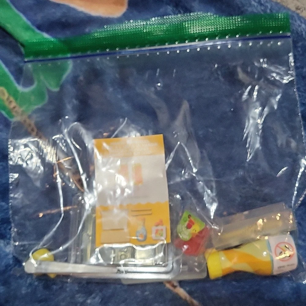 Miniverse Make It Mini Mango Popsicles